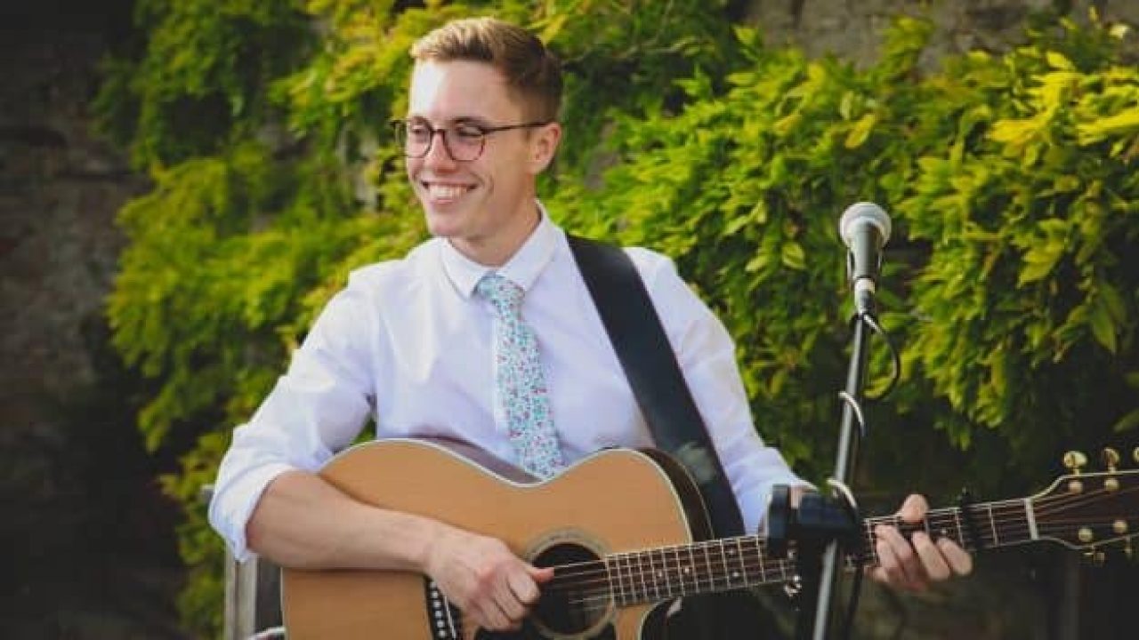 Download Danny Jones Strips Back Winter Song With Raw Vocals And The Gentle Sound Of The Piano Emerging Talent Music Crowns